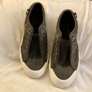 Good Condition, Women's SZ 10, Rocket Dog Sneakers, Gray Herringbone